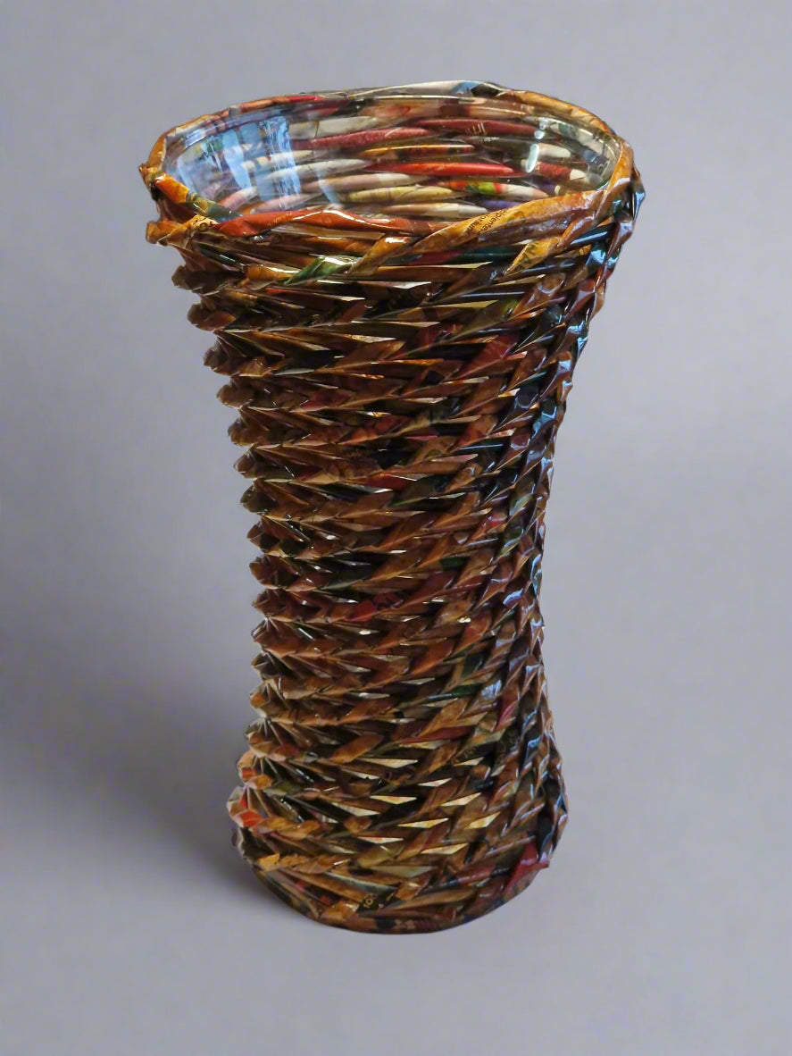 Vază handmade din hârtie reciclată